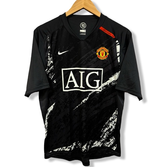 2007 - 2009 Manchester United Kit - Picture 1 of 4